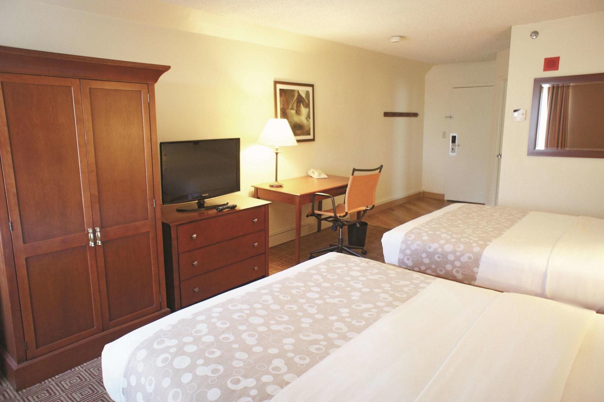 La Quinta By Wyndham Stamford / New York City Extérieur photo