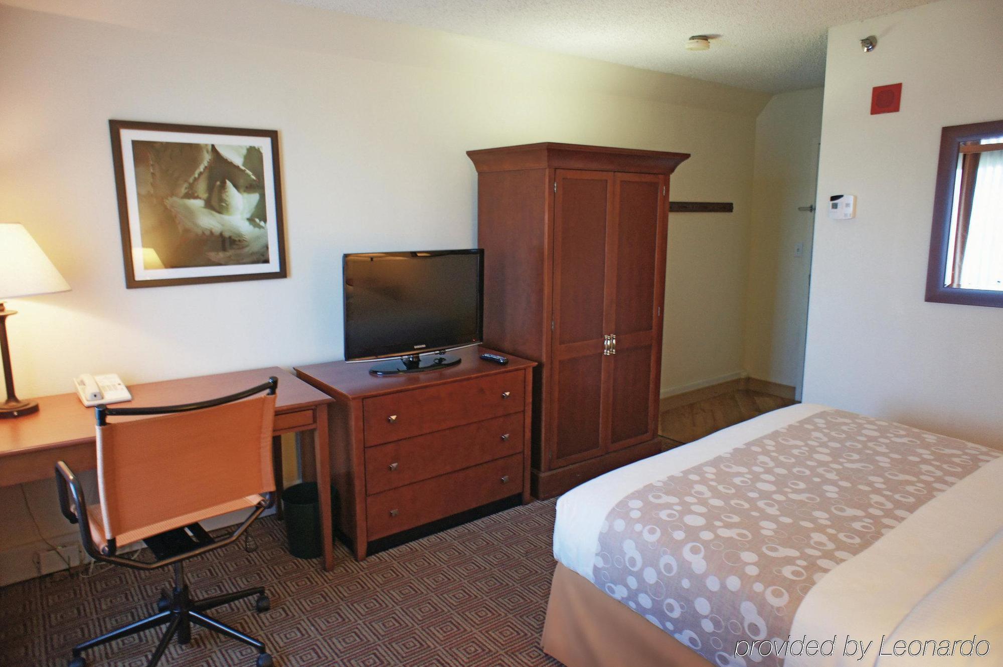 La Quinta By Wyndham Stamford / New York City Extérieur photo